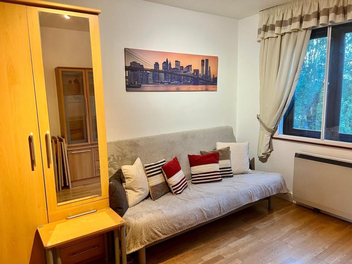 Appartamento West-london Minimalism With Parking On Premises